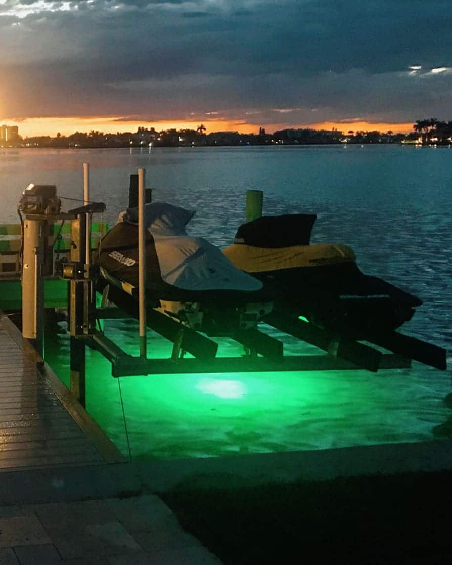 Underwater Dock Lights Attract the Fish - Deep Glow Underwater Lighting