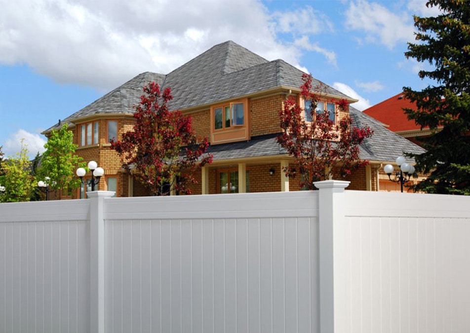 privacy vinyl fence